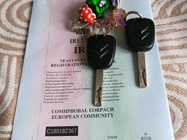 Citroen C1 Hatchback, Petrol, 2006, Red