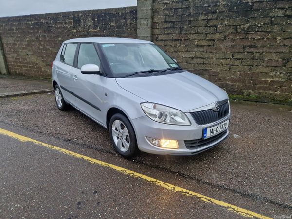 Skoda Fabia Hatchback, Petrol, 2014, Silver