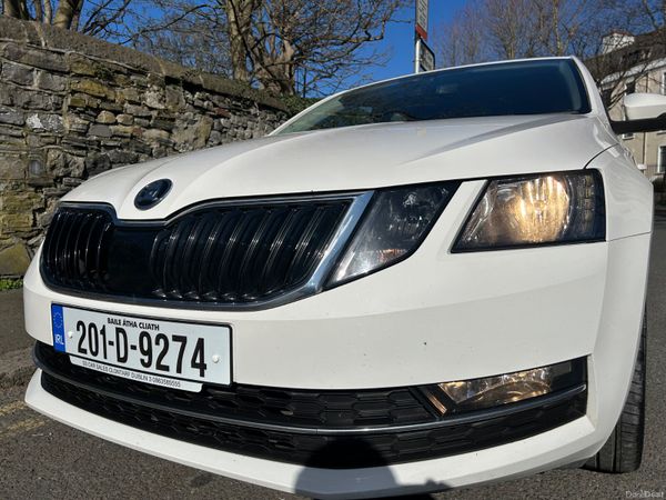 Skoda Octavia Saloon, Diesel, 2020, White