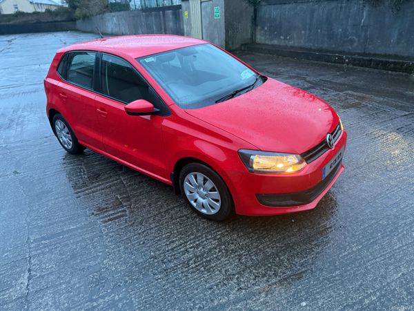 Volkswagen Polo Hatchback, Petrol, 2012, Red