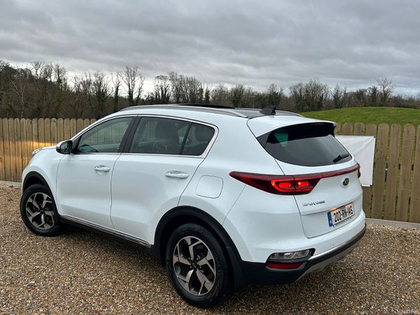 Kia Sportage SUV, Diesel Hybrid, 2020, White