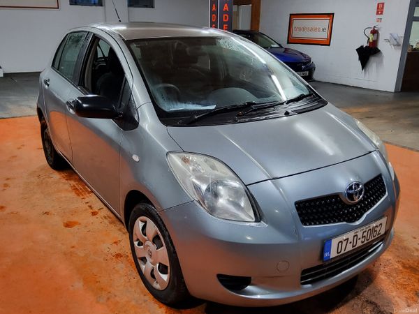Toyota Yaris Hatchback, Petrol, 2007, Silver
