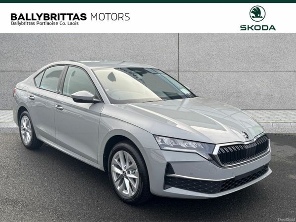 Skoda Octavia Saloon, Petrol, 2026, Grey