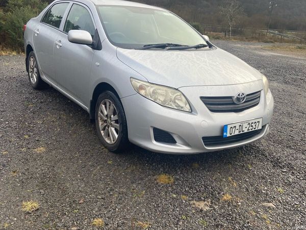 Toyota Corolla Saloon, Petrol, 2007, Silver