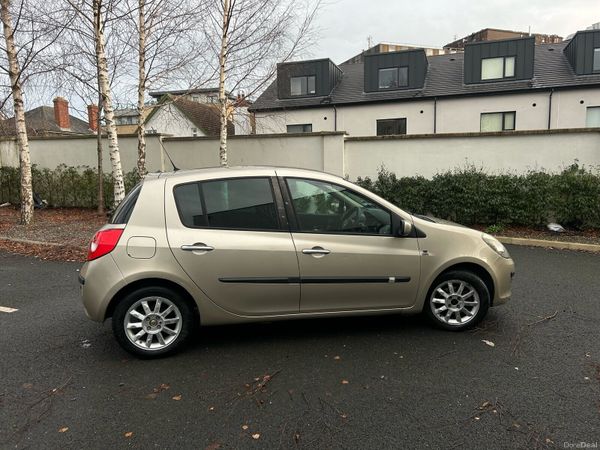 Renault Clio Hatchback, Petrol, 2007, Yellow