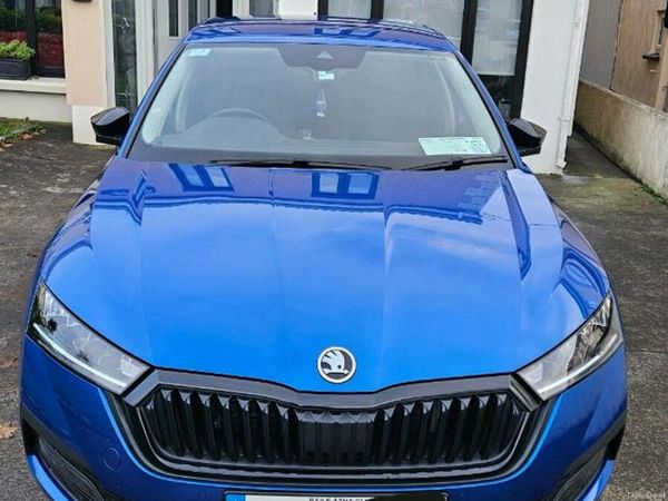 Skoda Octavia Saloon, Petrol, 2024, Blue