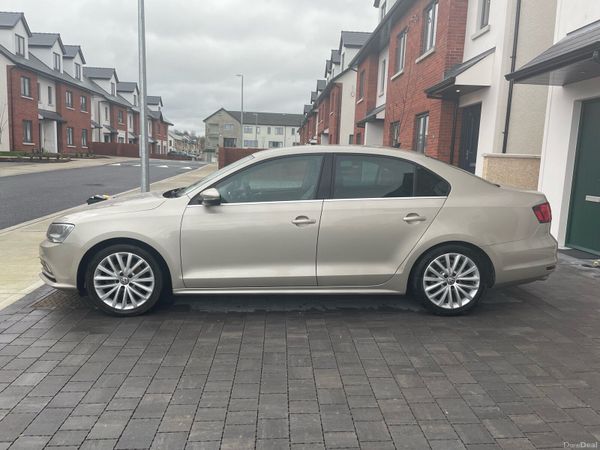 Volkswagen Jetta Saloon, Petrol, 2016, Silver