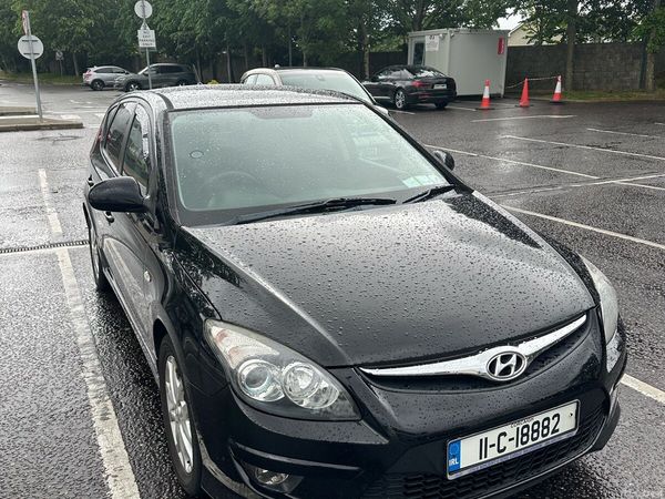 Hyundai i30 Hatchback, Diesel, 2011, Black