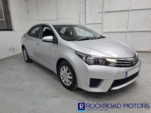 Toyota Corolla Saloon, Petrol, 2015, Silver