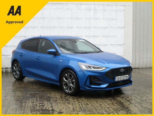 Ford Focus Hatchback, Petrol Hybrid, 2023, Blue