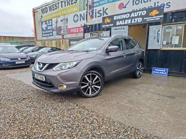 Nissan Qashqai Hatchback, Diesel, 2015, Grey