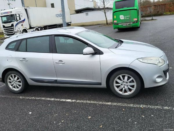 Renault Megane Estate, Diesel, 2011, Silver