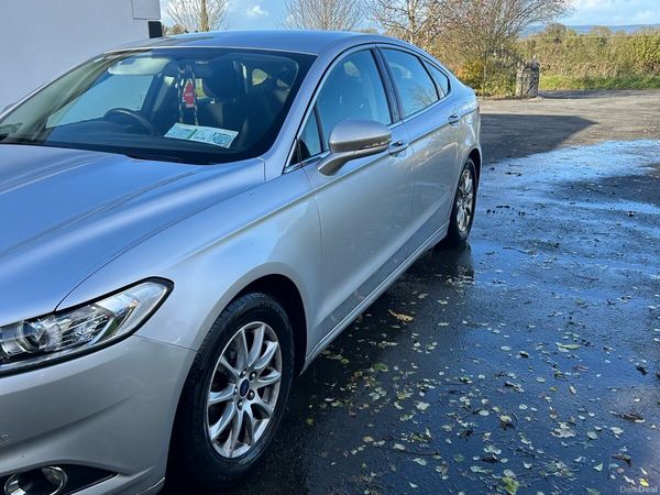 Ford Mondeo Hatchback, Diesel, 2015, Silver