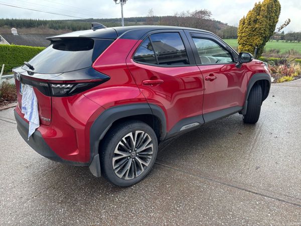 Toyota Yaris Cross Hatchback, Petrol Hybrid, 2024, Red