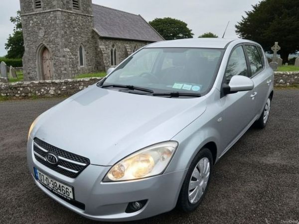 Kia Ceed Hatchback, Petrol, 2007, Silver