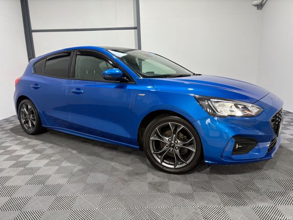 Ford Focus Hatchback, Diesel, 2021, Blue