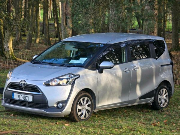 Toyota Sienta MPV, Petrol, 2017, Silver
