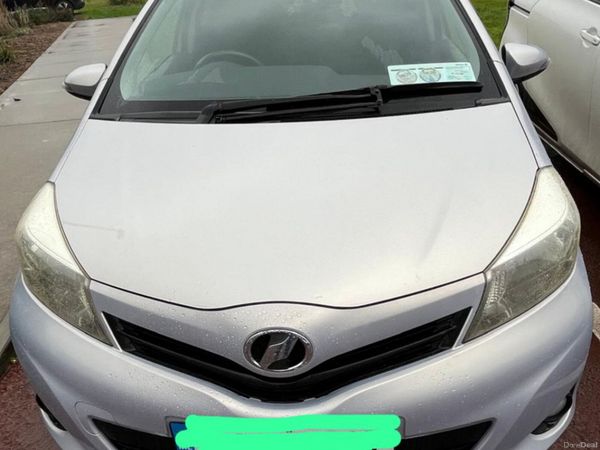 Toyota Vitz Hatchback, Petrol, 2013, Blue