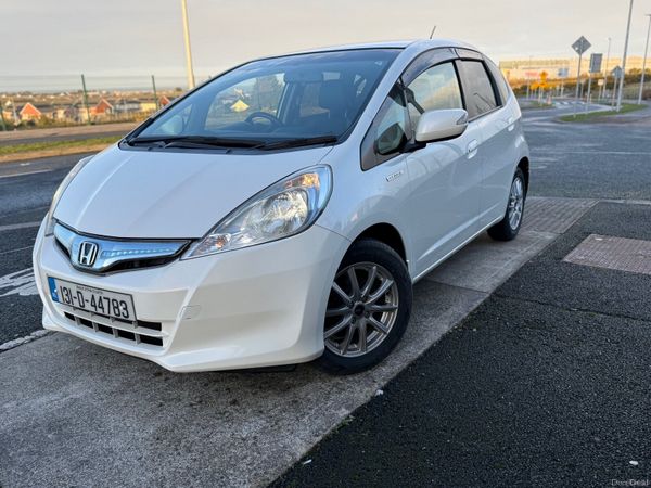 Honda Fit Hatchback, Petrol Hybrid, 2013, White