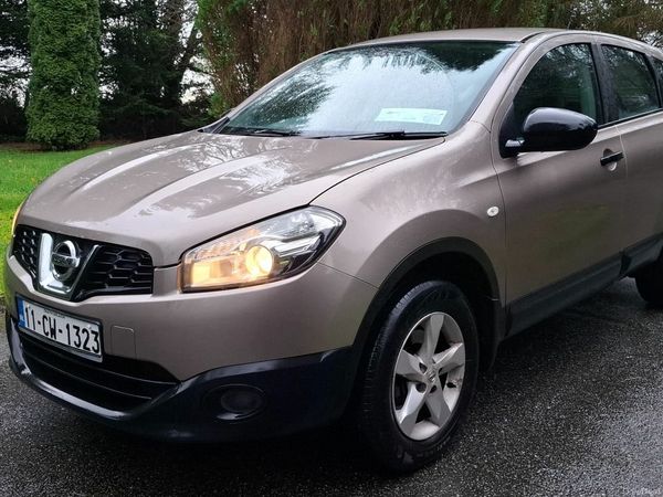Nissan Qashqai Hatchback, Diesel, 2011, Brown