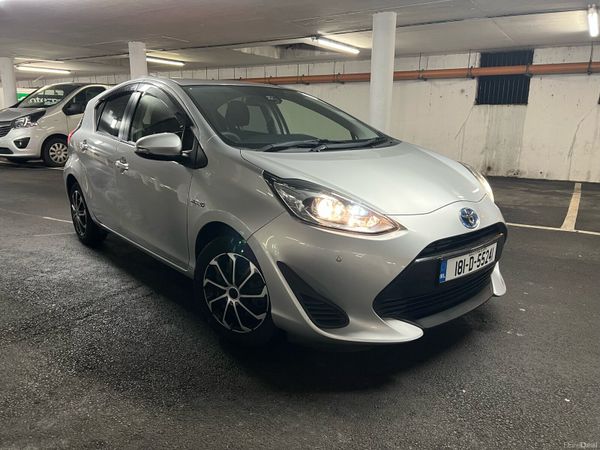 Toyota Aqua Hatchback, Petrol Hybrid, 2018, Silver