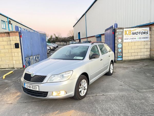 Skoda Octavia Estate, Diesel, 2012, Silver