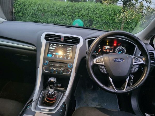 Ford Mondeo Hatchback, Diesel, 2017, Black