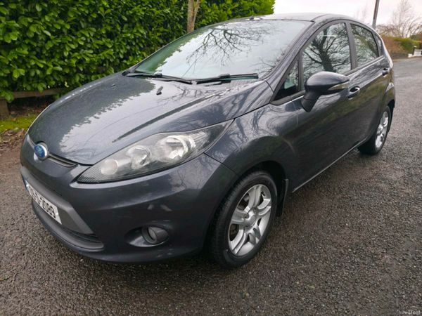 Ford Fiesta Hatchback, Petrol, 2009, Grey