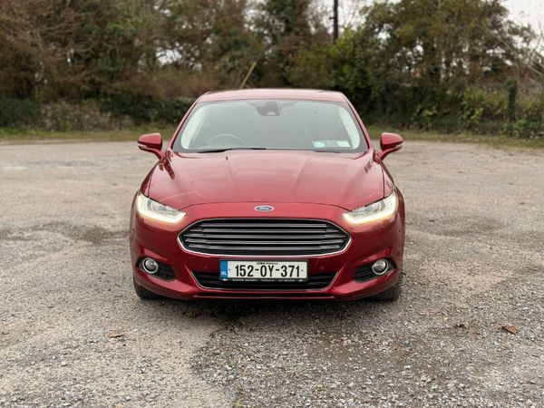 Ford Mondeo Hatchback, Diesel, 2015, Red