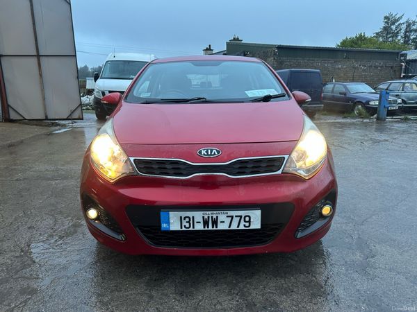 Kia Rio Hatchback, Petrol, 2013, Red