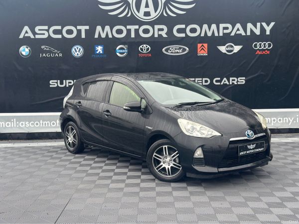 Toyota Aqua Hatchback, Petrol Hybrid, 2014, Black