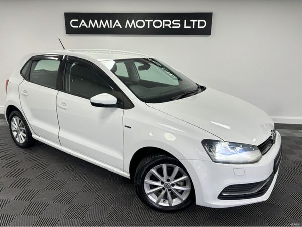 Volkswagen Polo Hatchback, Petrol, 2015, White