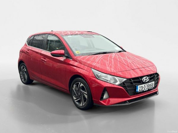 Hyundai i20 Hatchback, Petrol, 2023, Red