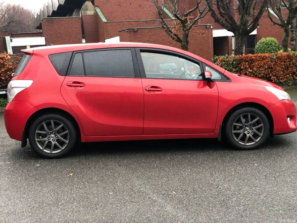 Toyota Verso MPV, Diesel, 2016, Red