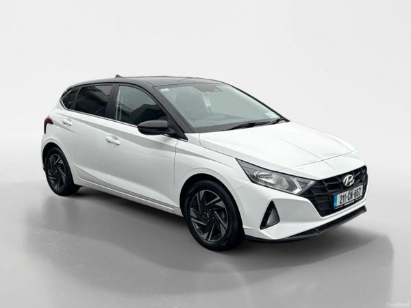 Hyundai i20 Hatchback, Petrol, 2021, White