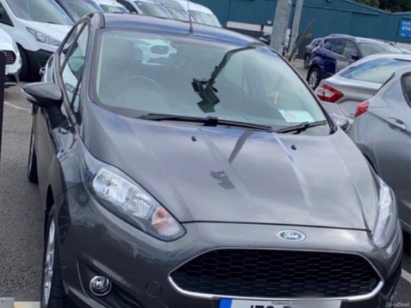Ford Fiesta Hatchback, Petrol, 2017, Grey