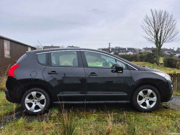Peugeot 3008 MPV, Diesel, 2011, Black