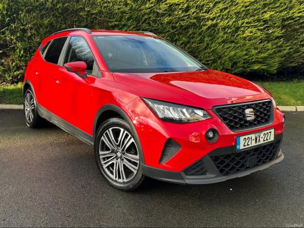 SEAT Arona Hatchback, Petrol, 2022, Red