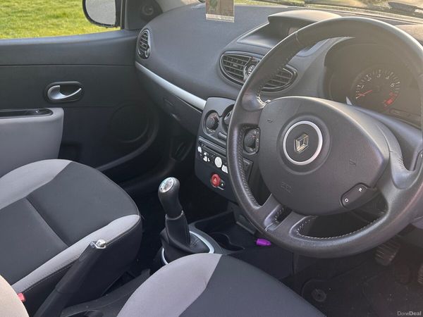 Renault Clio Hatchback, Ethanol Petrol, 2012, Grey