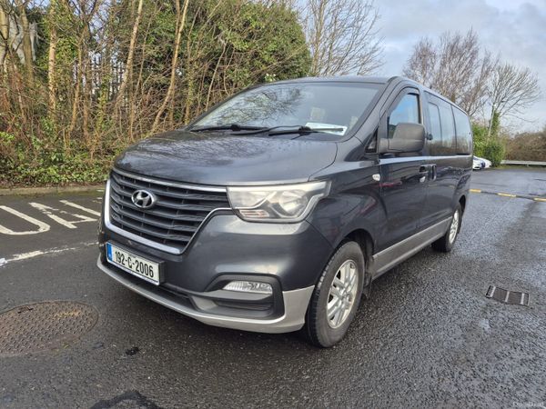 Hyundai i800 Minibus, Diesel, 2019, Grey