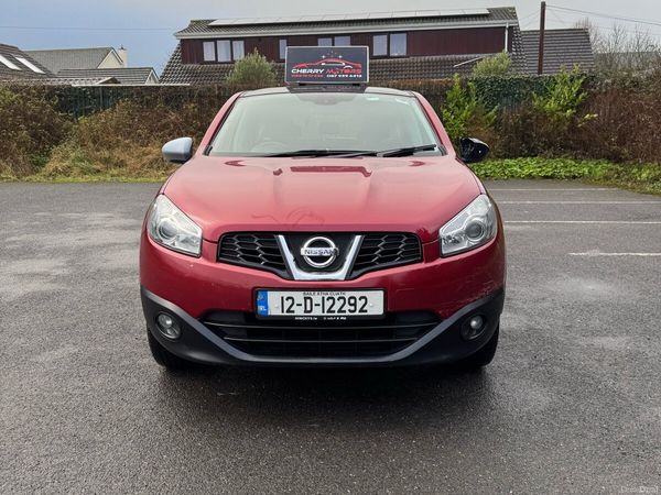 Nissan Qashqai Hatchback, Petrol, 2012, Red