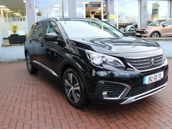 Peugeot 5008 MPV, Diesel, 2019, Black