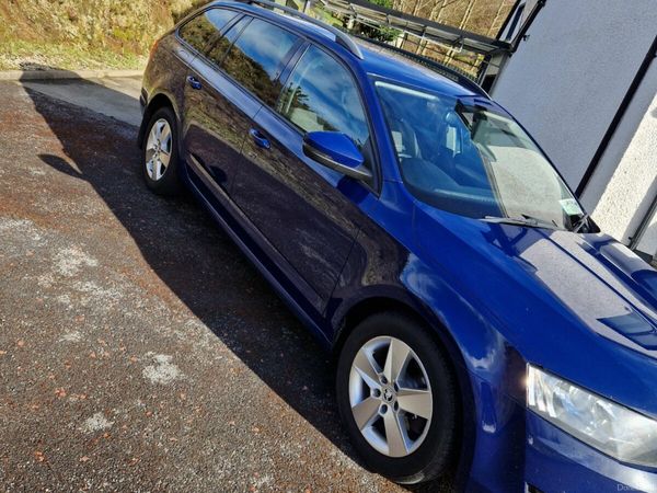 Skoda Octavia Estate, Diesel, 2016, Blue