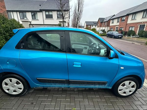 Renault Twingo Hatchback, Petrol, 2015, Blue