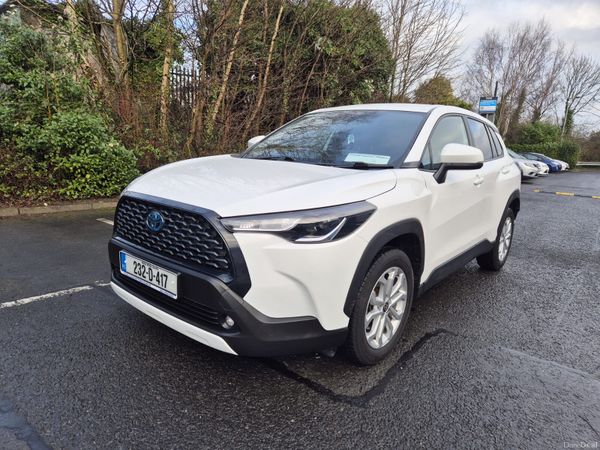 Toyota Corolla Cross Hatchback, Petrol Hybrid, 2023, White