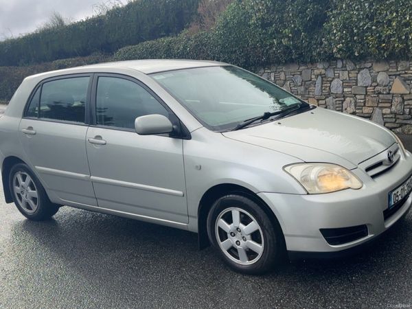 Toyota Corolla Hatchback, Diesel, 2005, Silver