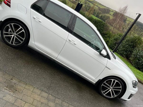 Volkswagen Golf Hatchback, Diesel, 2016, White