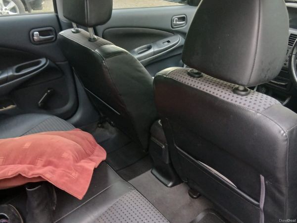 Nissan Almera Saloon, Petrol, 2006, Silver