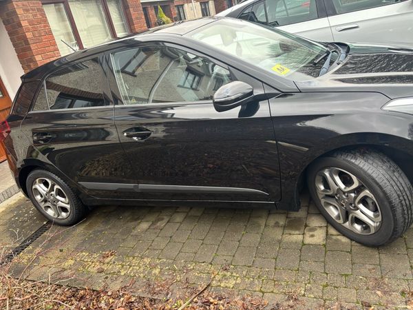 Hyundai i20 Hatchback, Petrol, 2019, Black