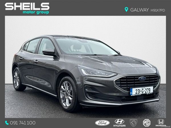 Ford Focus Hatchback, Petrol, 2023, Grey